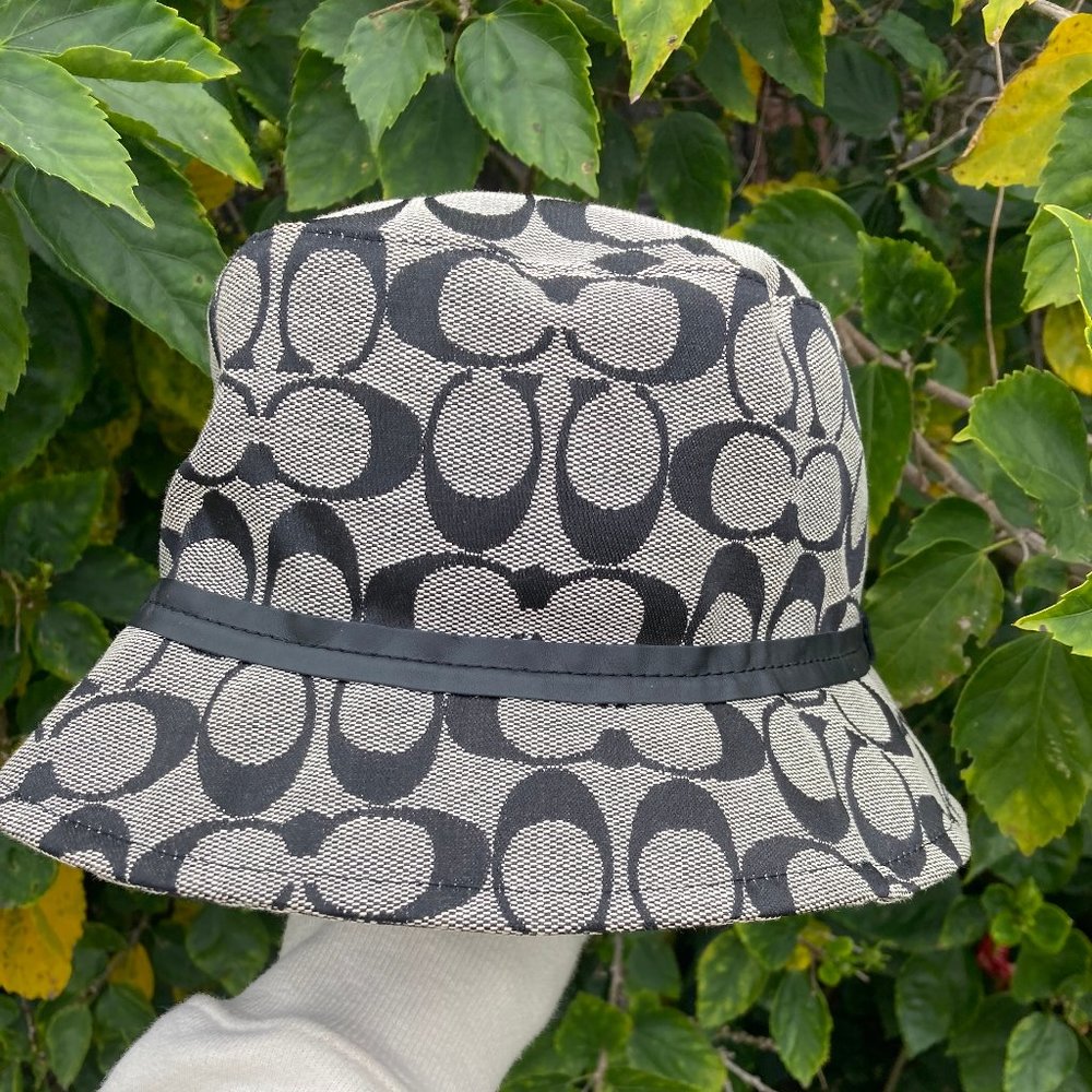 Authentic Rare Coach Signature C's Vintage Bucket Hat in Gray/Black